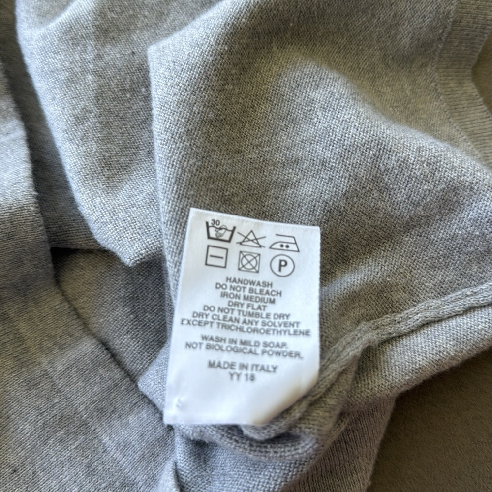 Burberry Heather Gray Long Sleeve Shirt with Plaid Accents - Picture 6 of 6